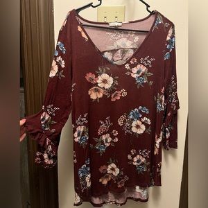 Women’s Maurices top